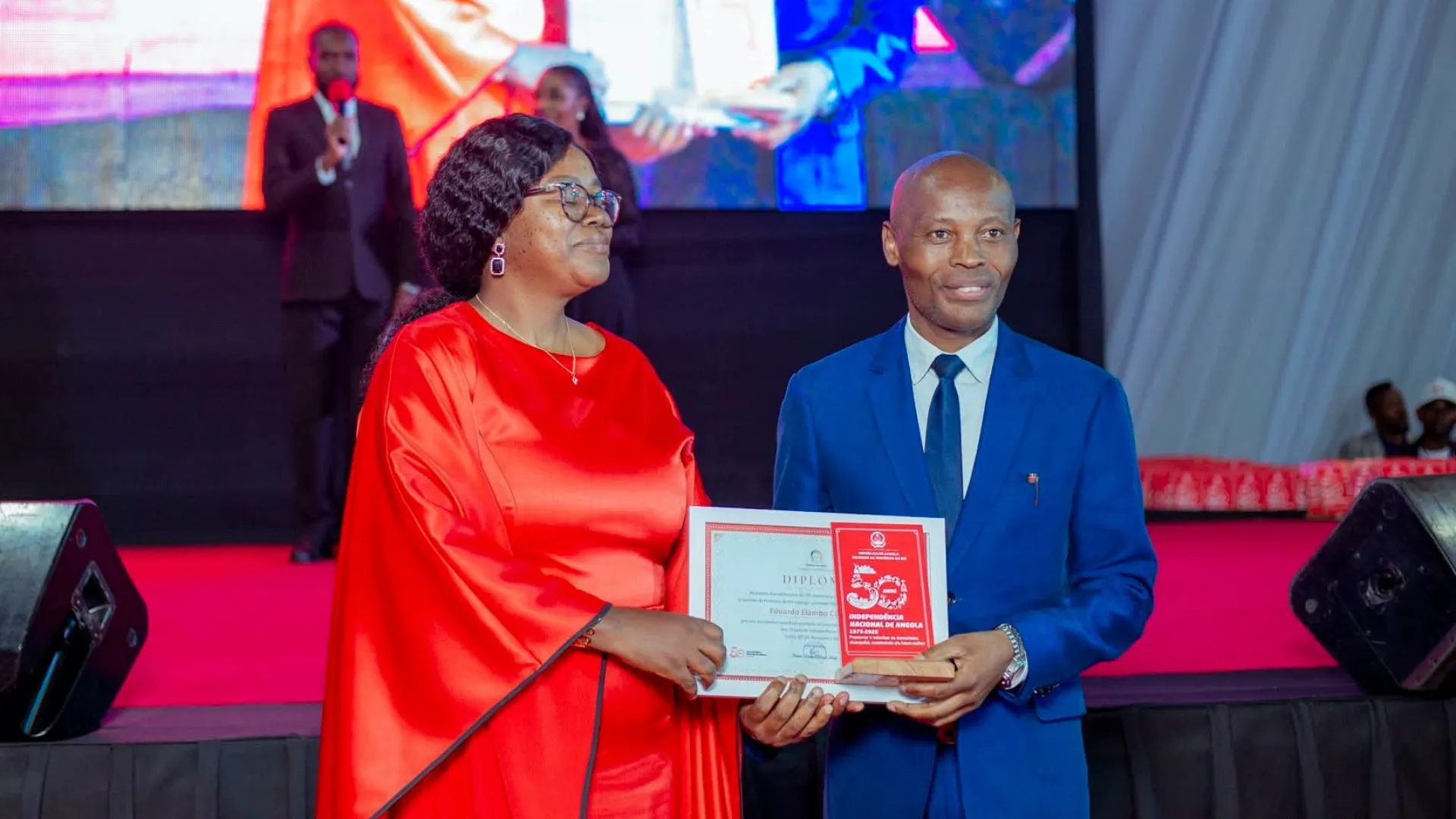 Bastonário da Ordem dos Enfermeiros de Angola homenageado no Bié