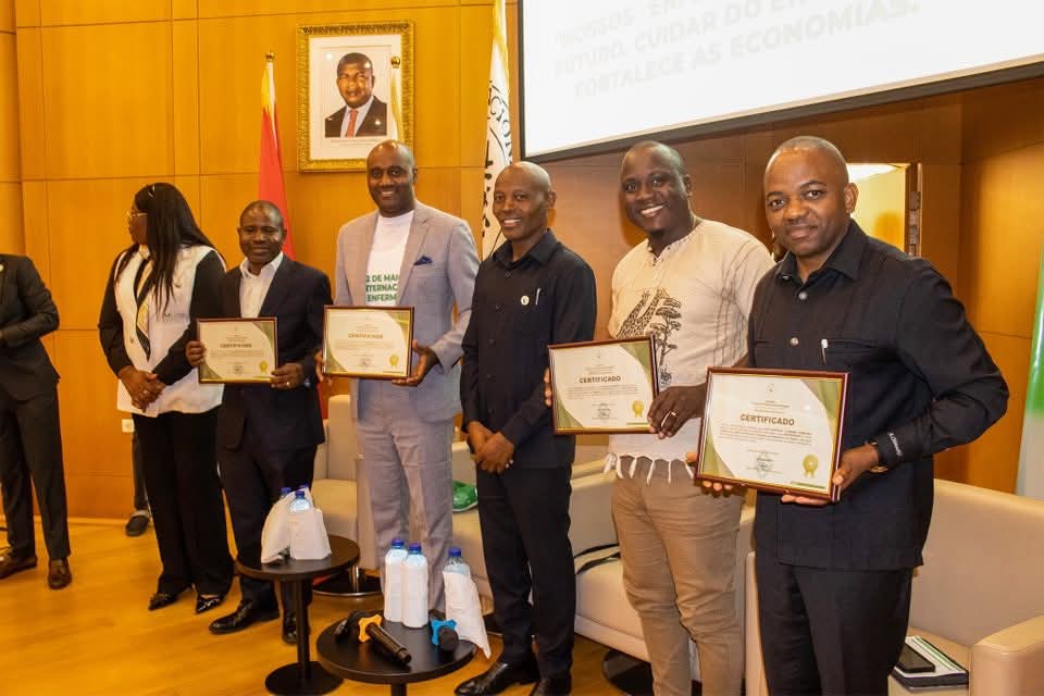 Profissionais de enfermagem debatem em conferência a formação e valorização do enfermeiro em angola